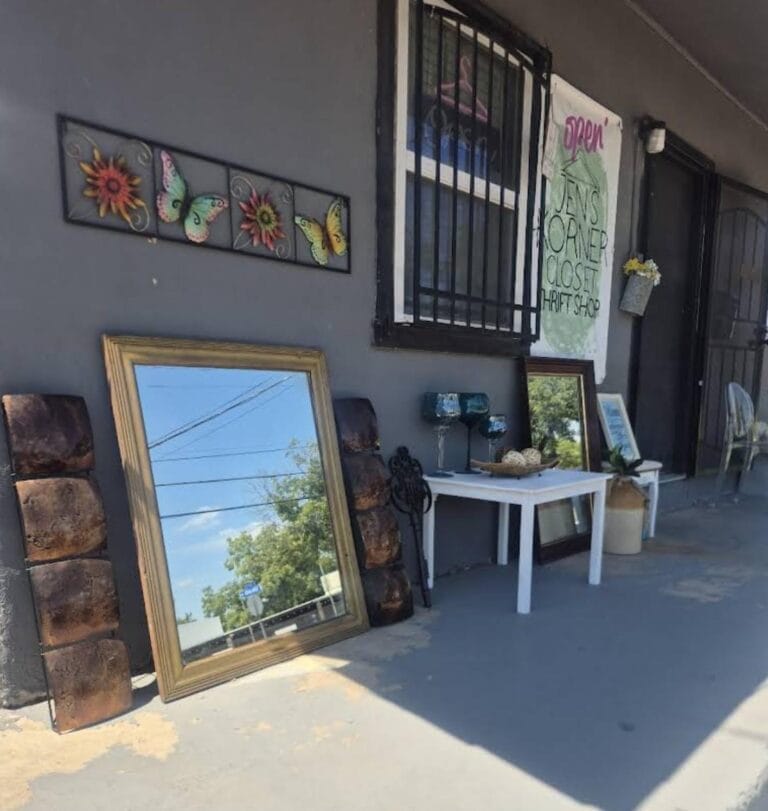 Jens Korner Closet 768x811